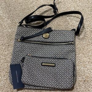Tommy Hilfiger Black and White Crossbody Bag & wristlet NEW